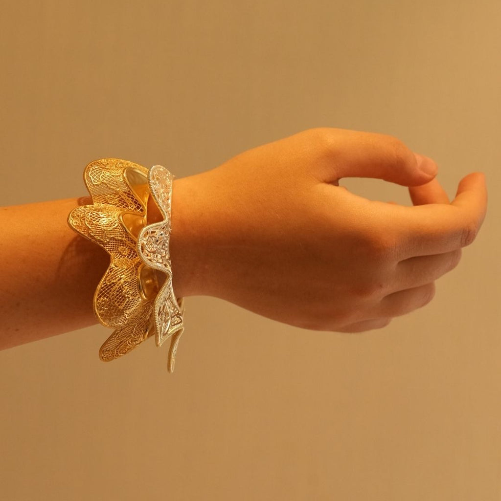 Lace Frill Gold Bangle