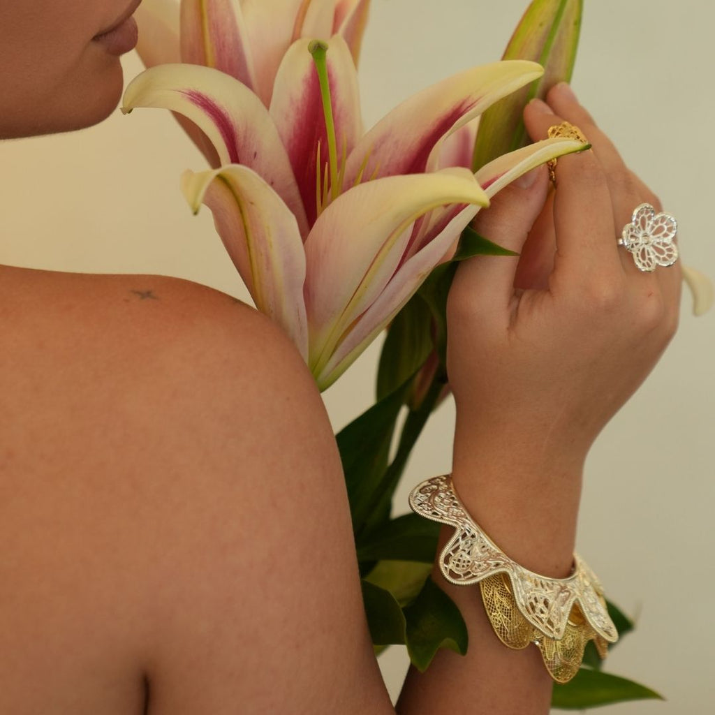 Lace Frill Gold Bangle