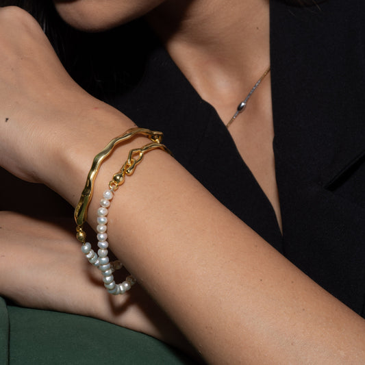 Molten Muse Gold Pearl bracelet