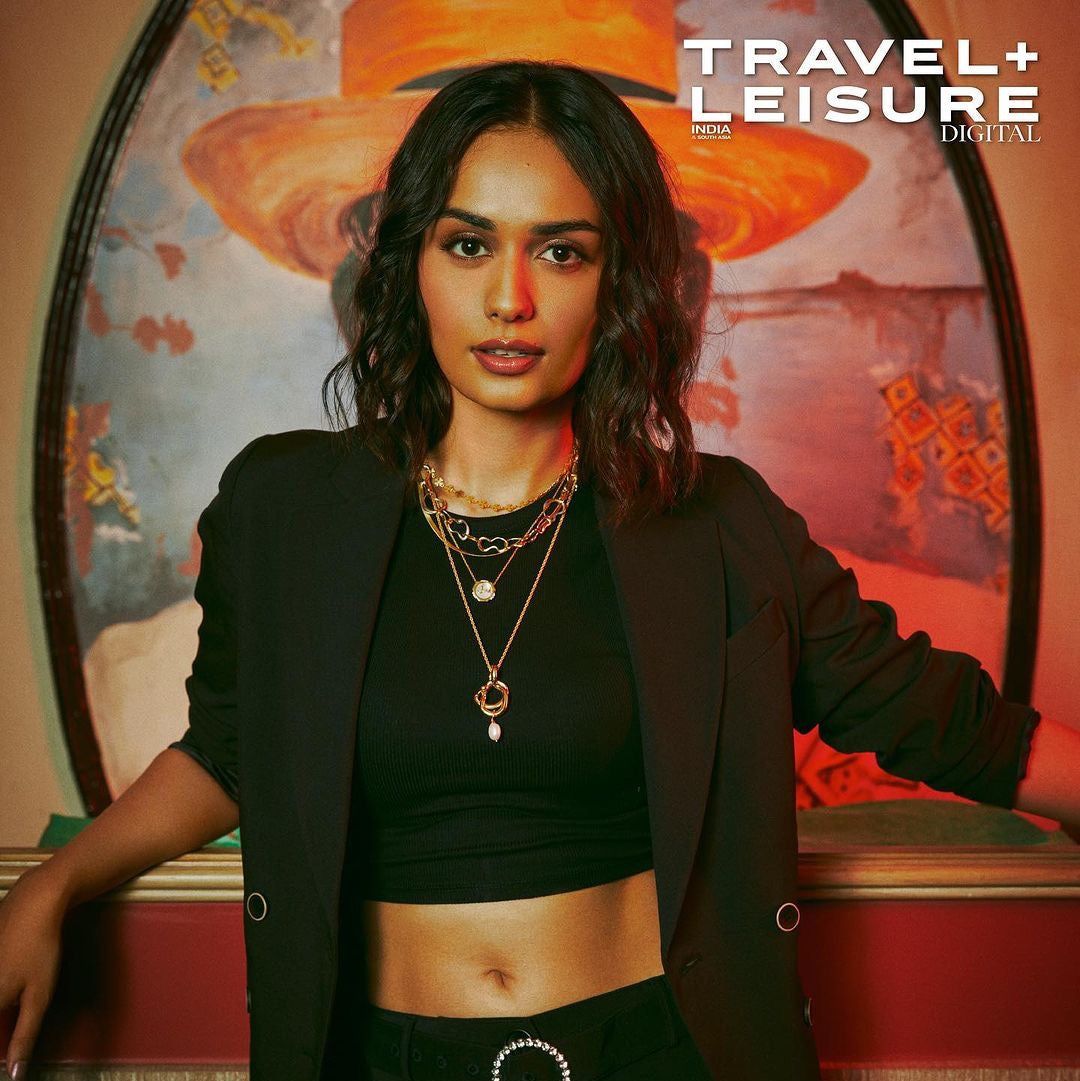Manushi Chhillar Freeform Knot Statement Pendant Necklace