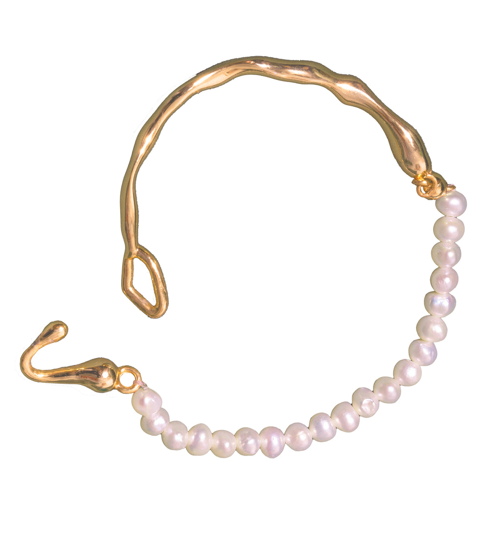 Molten Muse Gold Pearl bracelet