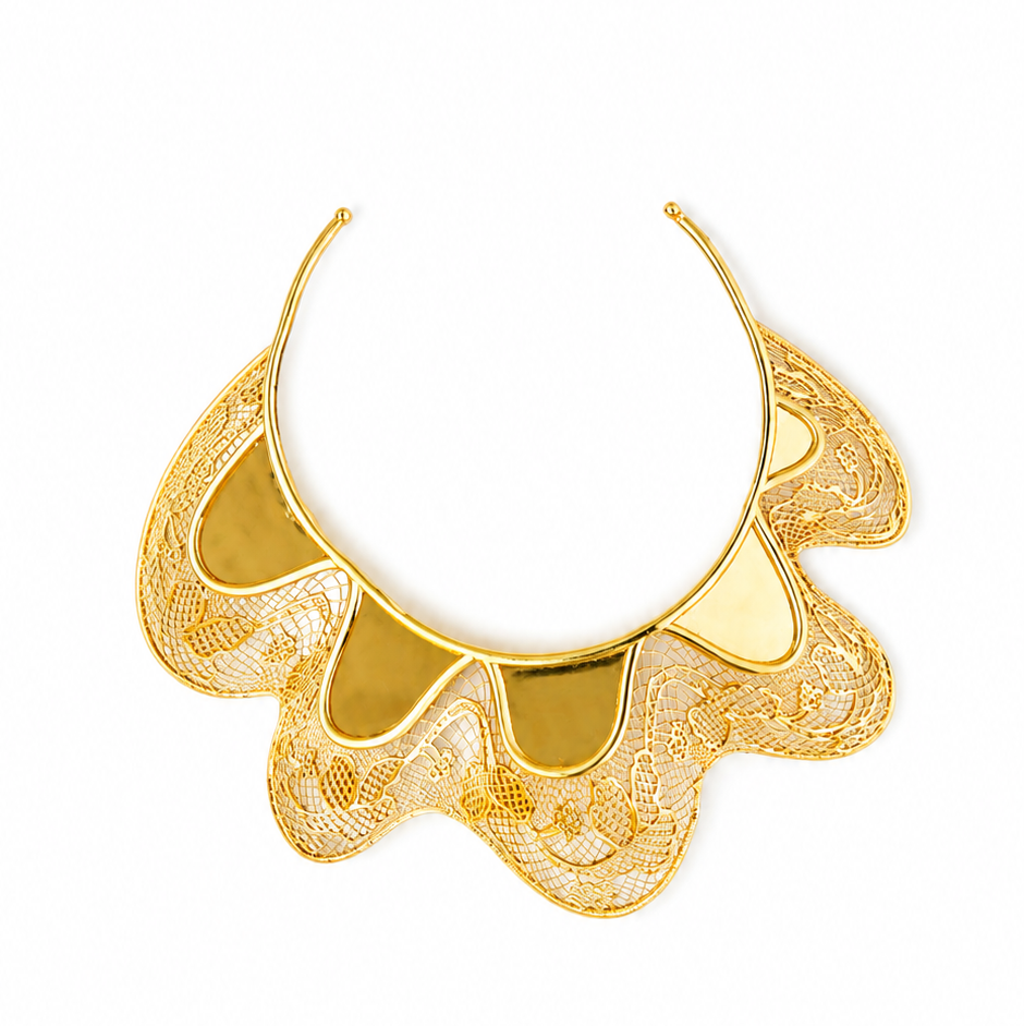 Lace Frill Gold Bangle