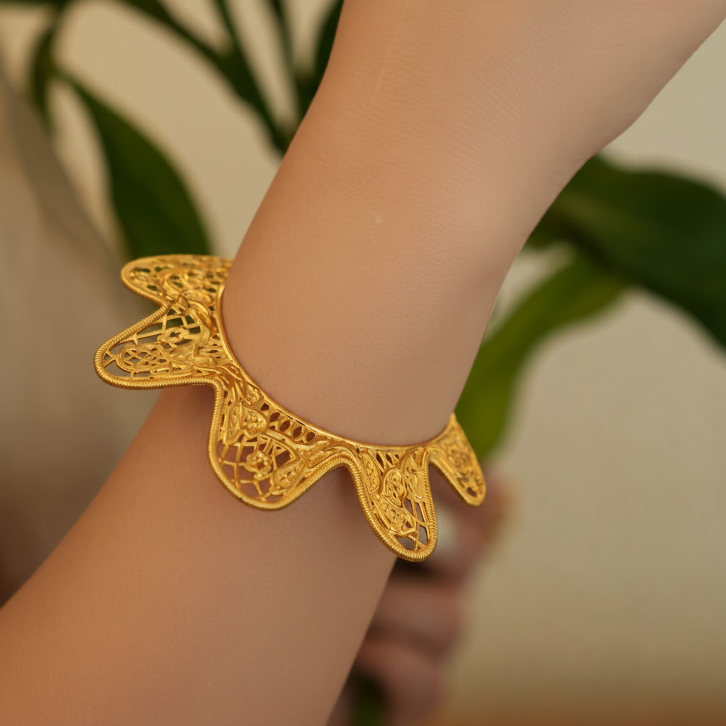 Lace Gold Bangle